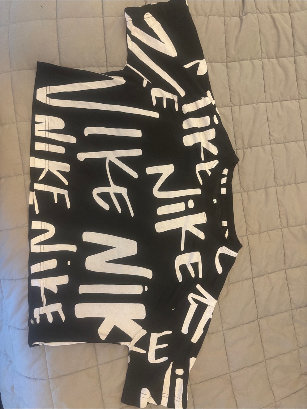 Nike - cute, oversized crop top